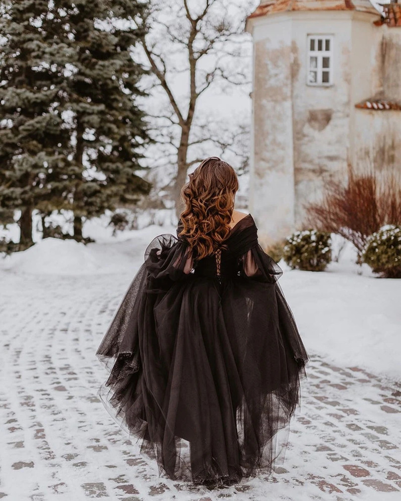 맞춤형 고딕 블랙 웨딩 드레스, 탈착식 긴 소매 레이스 - Women'S Gothic Formal Wear 리뷰 및 가격